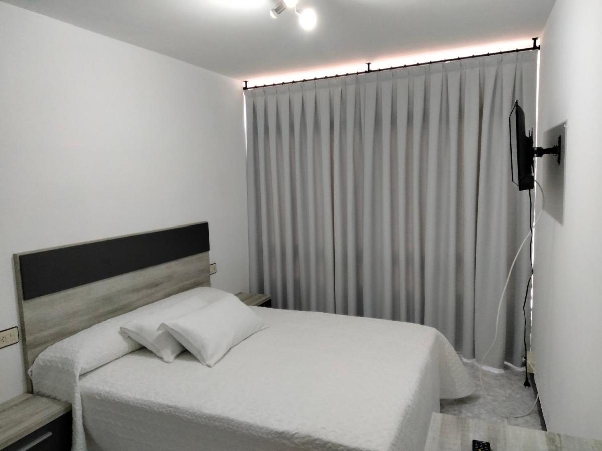 A Casa De Lolita Hotel มูโรส ภายนอก รูปภาพ